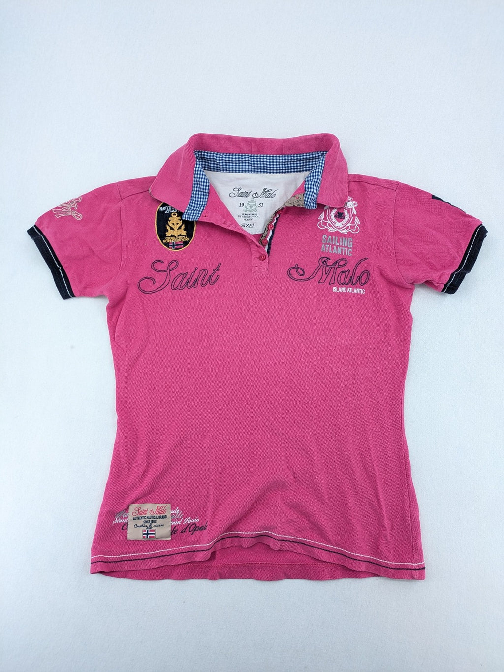 Geographical Norway pink polo shirt with embroidered Saint Malo design and Gingham trim.