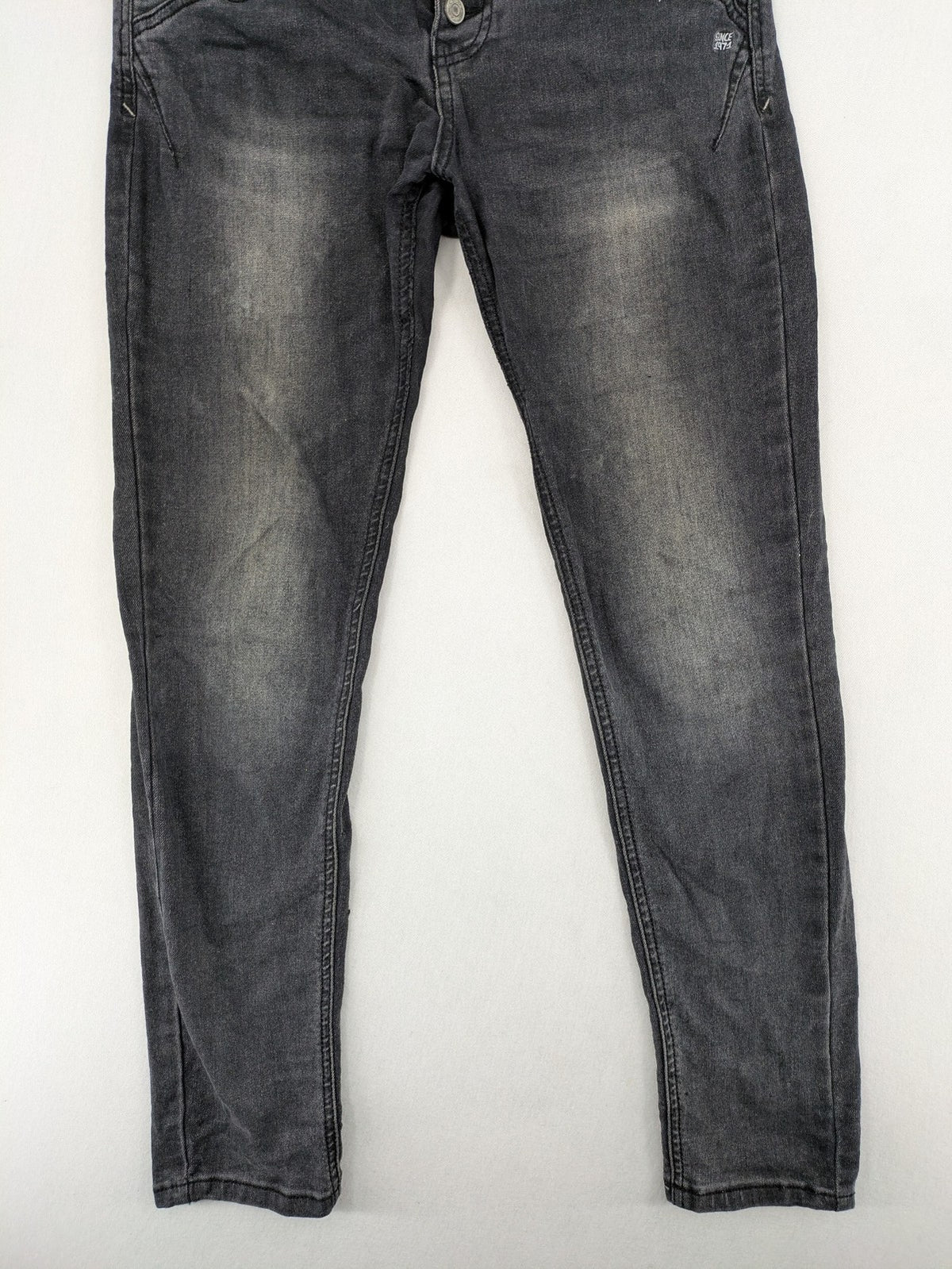 multiblu grey skinny jeans faded wash five-pocket design with button closure
