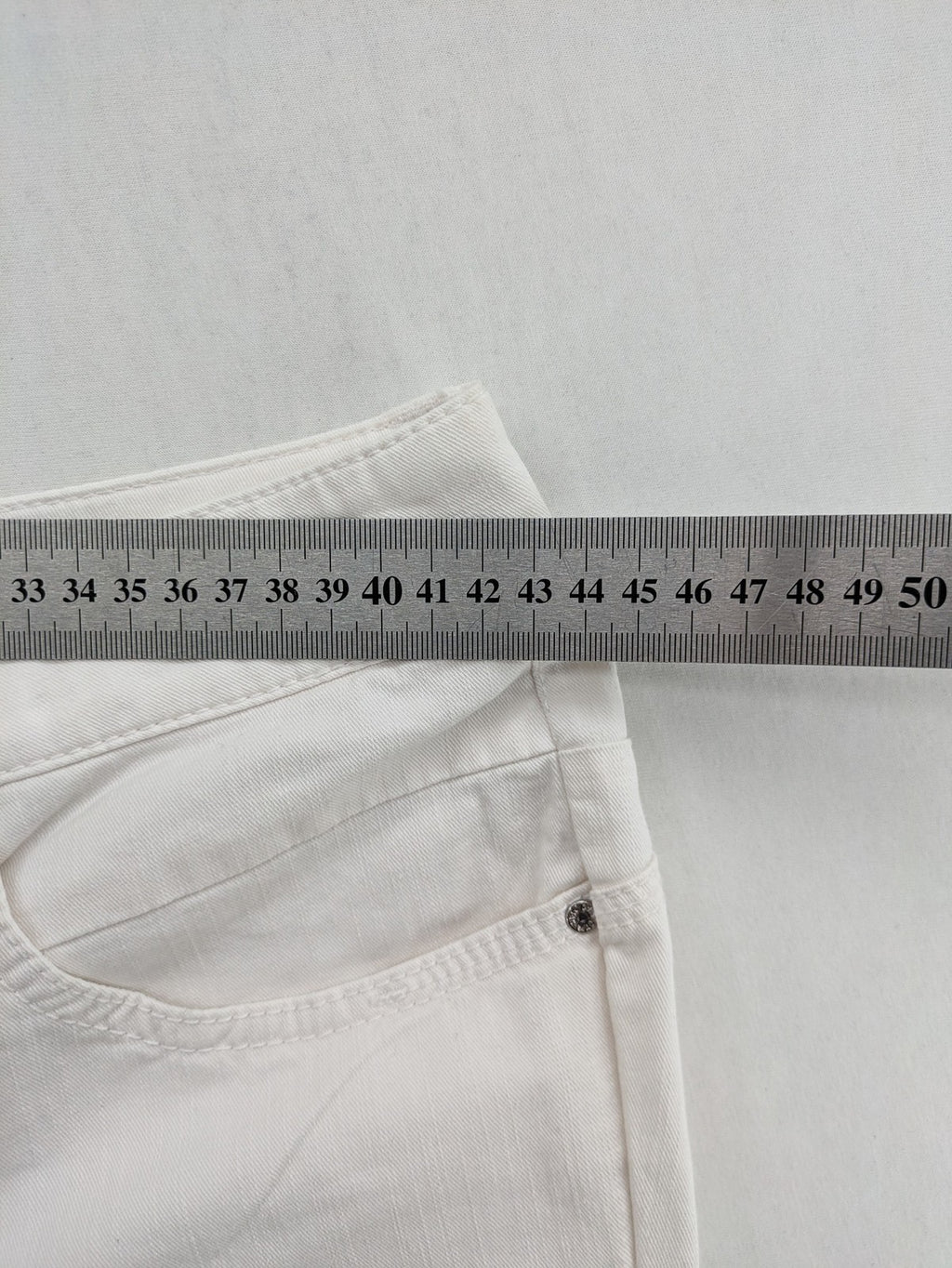 Mac Jeans white straight jeans cotton stretch with logo and modern fit.