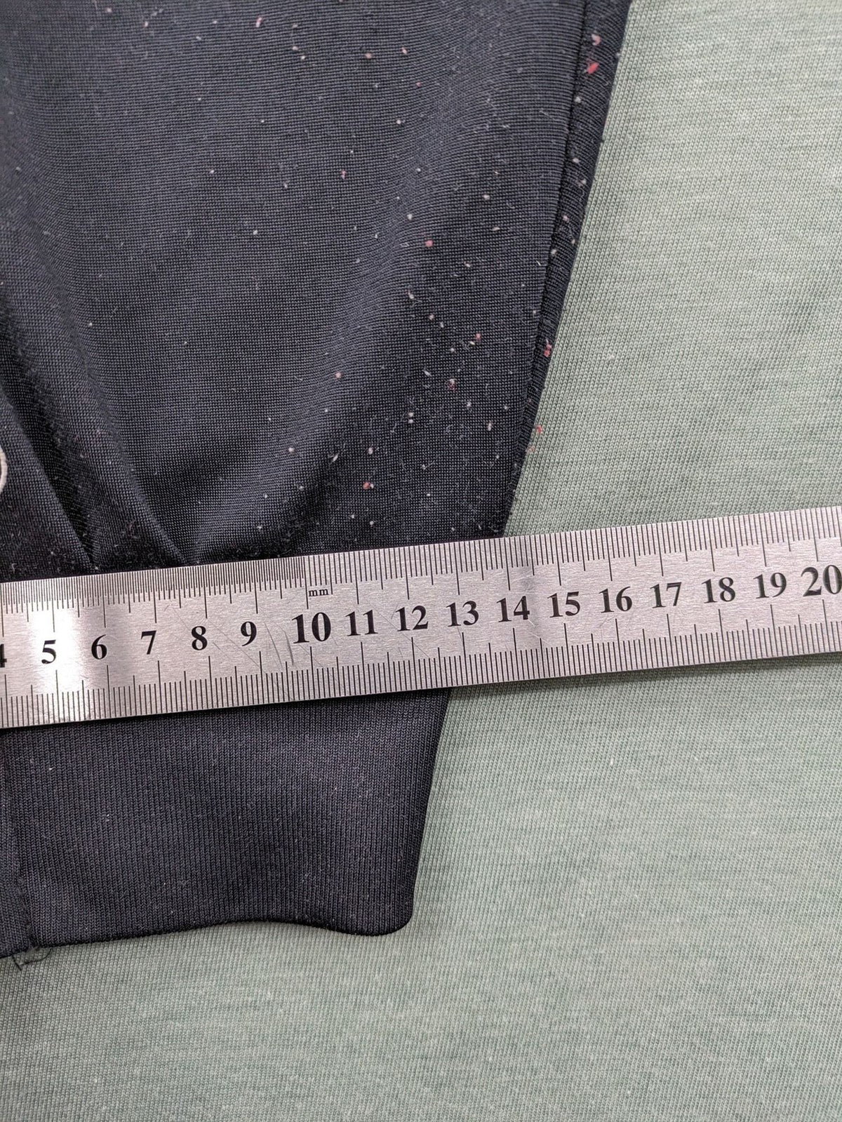 Jako black training pants size L with zippered pockets and elastic waistband.