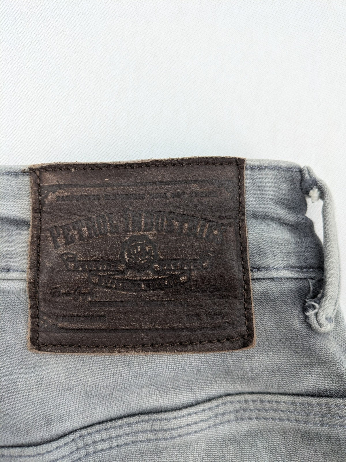 Petrol Industries grey straight jeans washed denim 5-pocket design leather logo patch