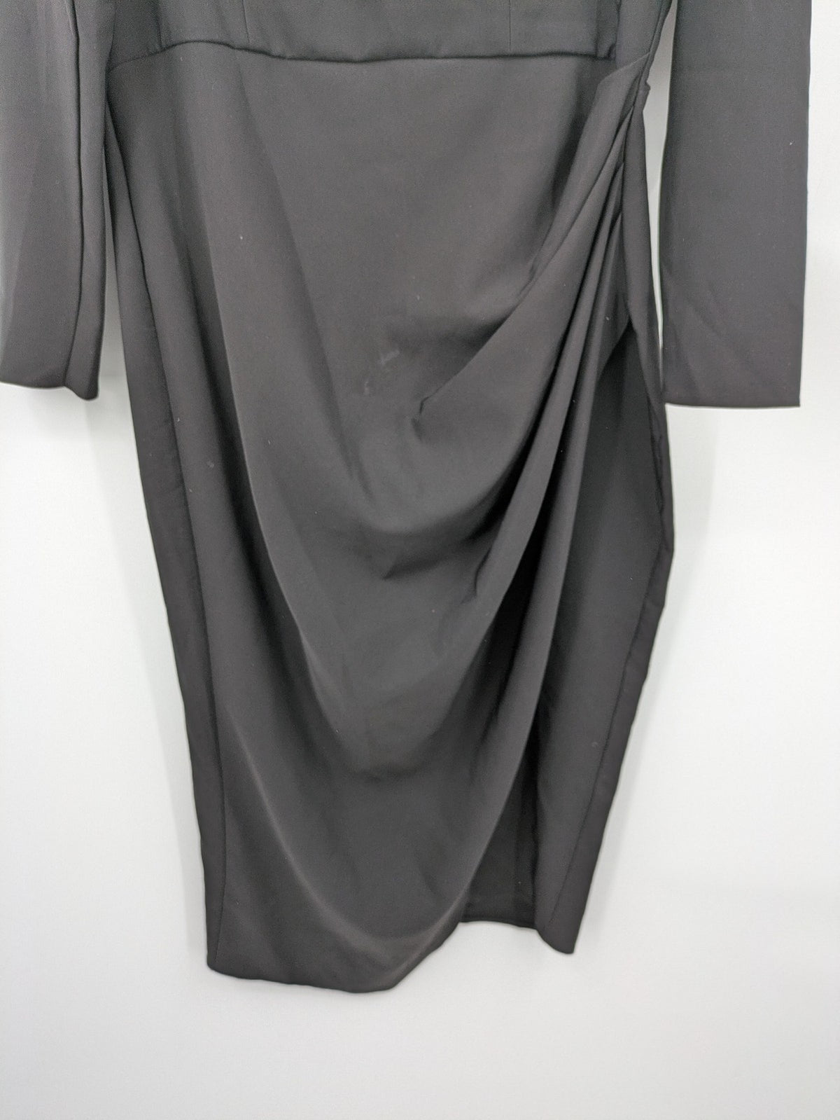 ASOS DESIGN black midikleid with square neckline and side ruching in stretch fabric.