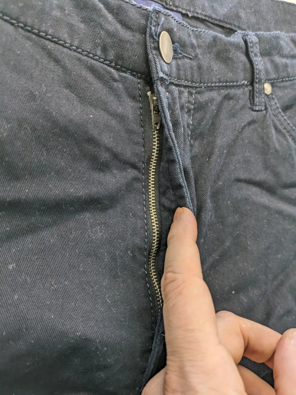 Watsons black straight jeans size 52 five-pocket design with zipper and stretch cotton.