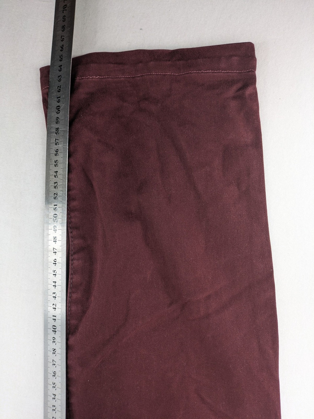 Baumwolle burgundy straight jeans 5-pocket design with brand logo and stretch material