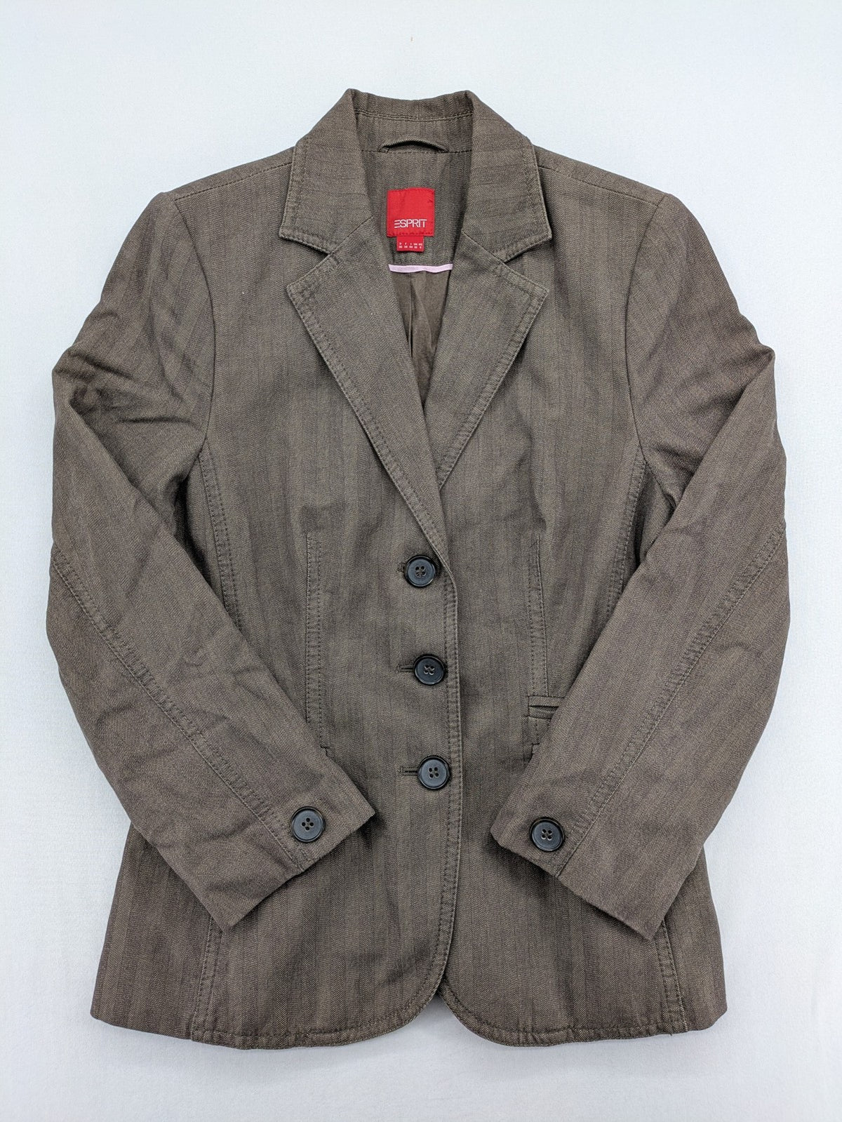 Esprit brown blazer jacket with three-button front and notch lapel, made of cotton.