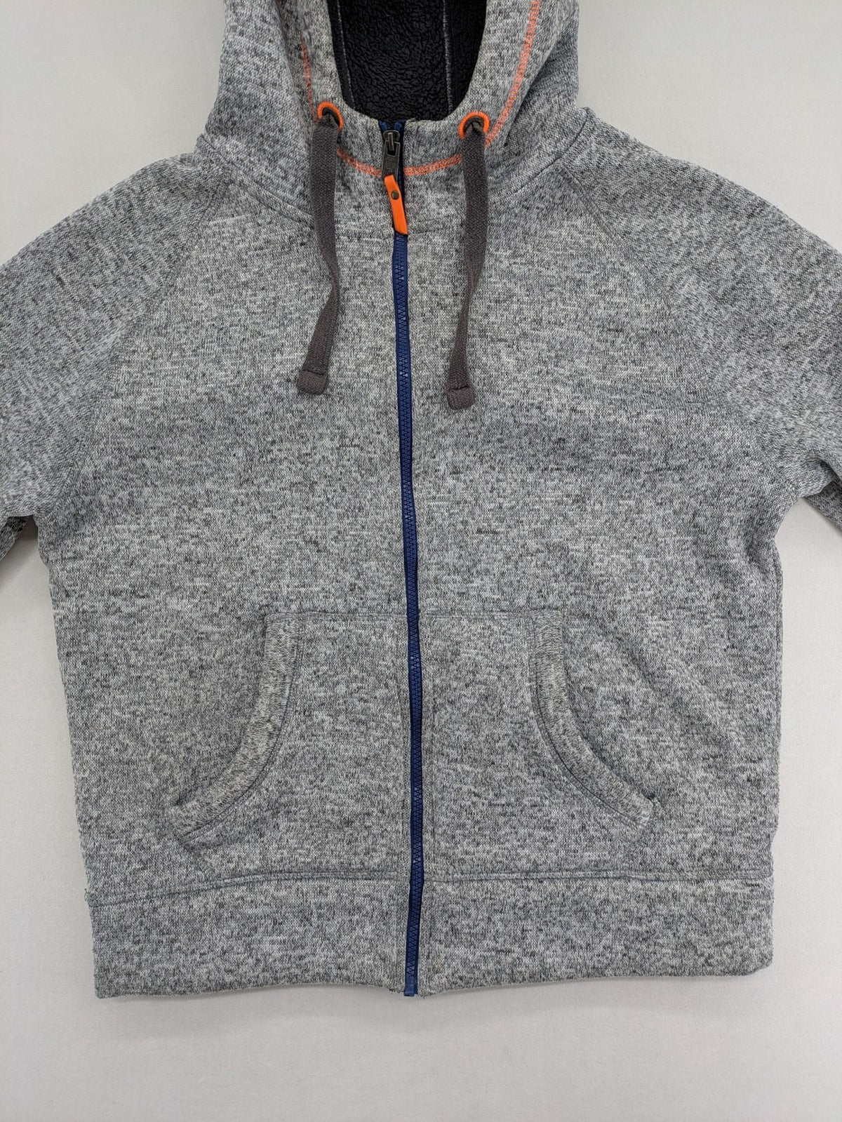 Angelo Litrico grey hoodie with teddy fleece lining, adjustable hood, and retro ski patch.