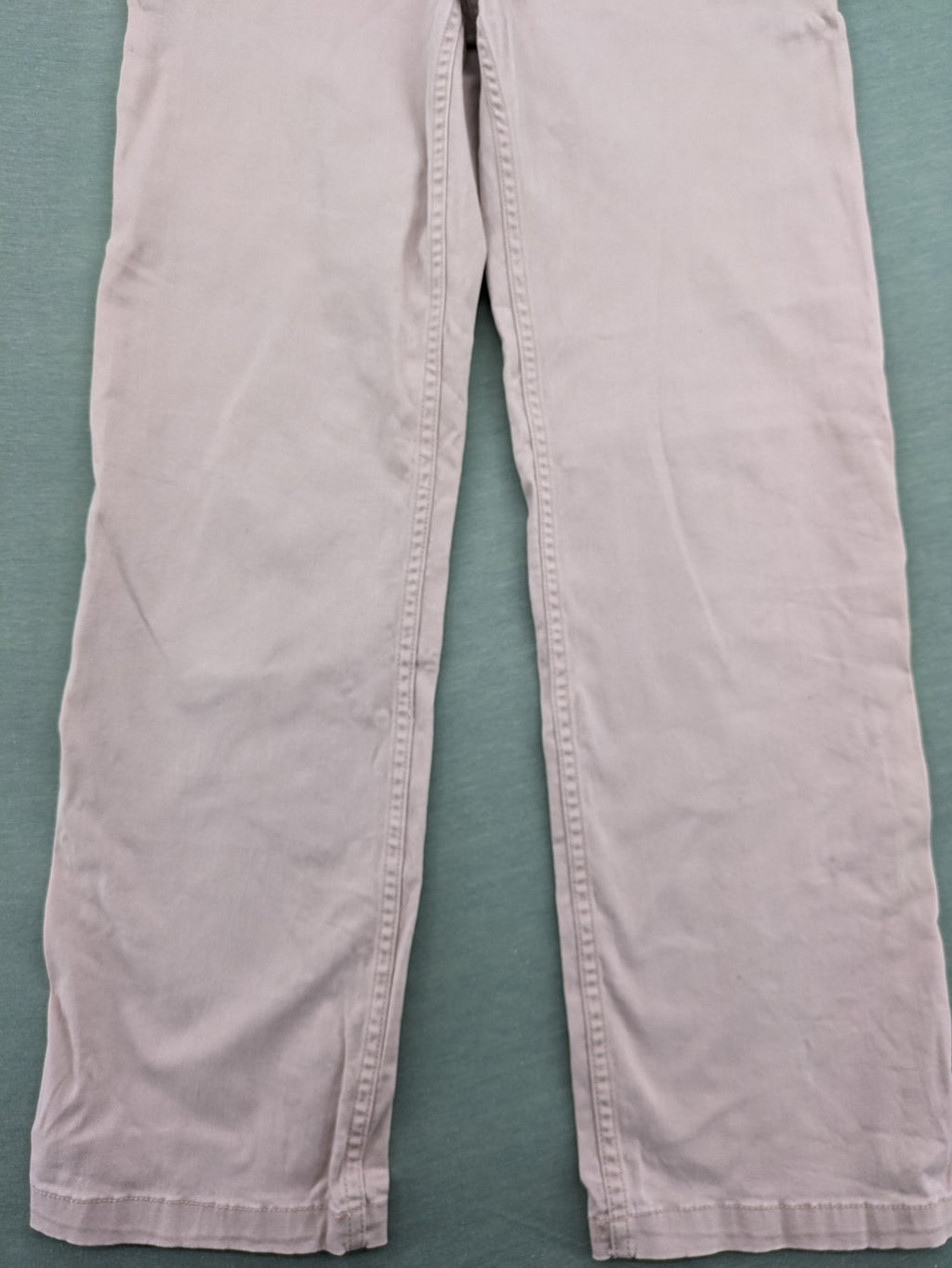 Hollister straight jeans beige high-rise with utility pockets and relaxed fit.