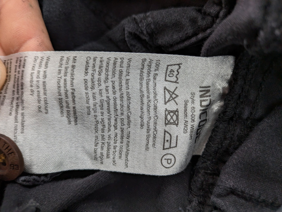 Indicode grey cargo pants with multiple pockets and durable cotton material.