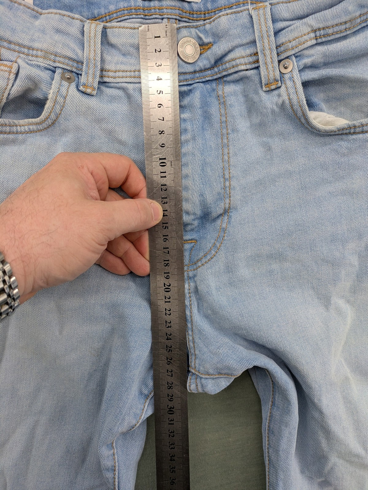 Selected Homme blue straight jeans classic five-pocket design made from 100% organic cotton