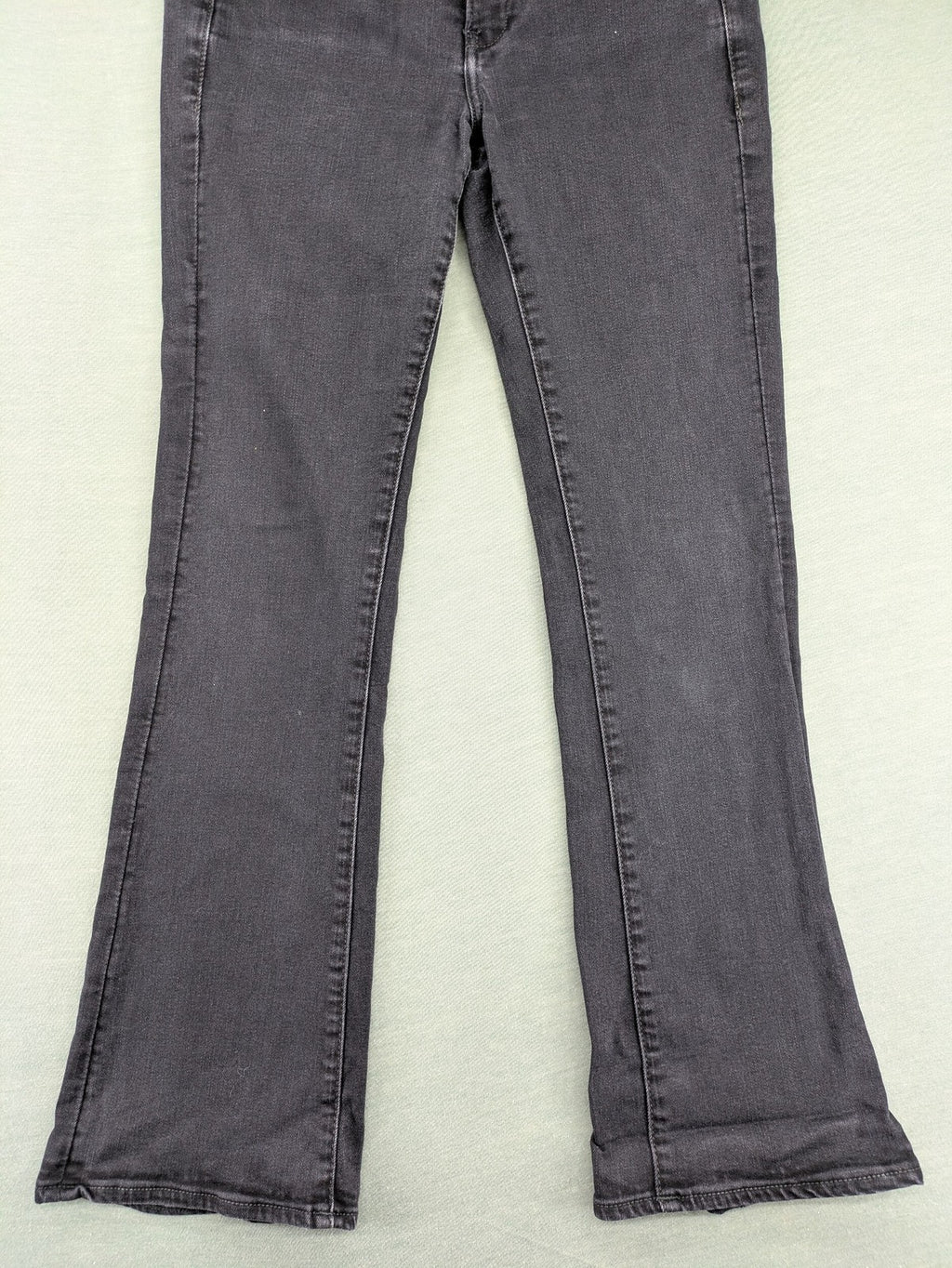 G-Star Raw grey straight jeans with 5-pocket design and logo detailing.