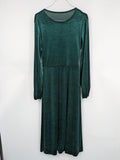 Elegant green velvet midi dress with long sleeves and round neckline, size XXL.