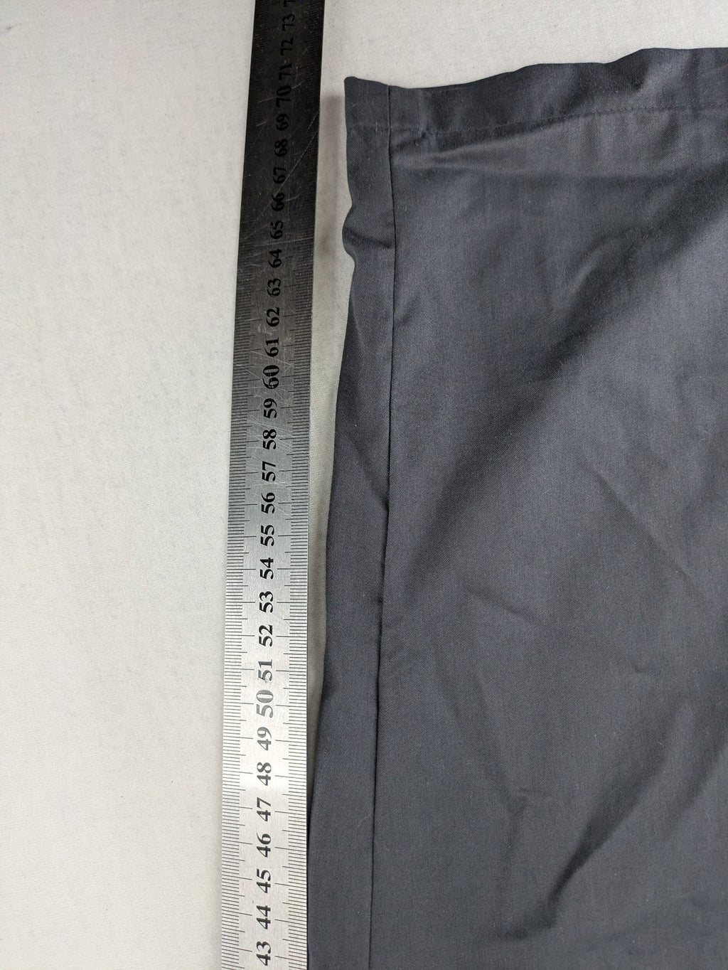 C&A pink pants regular fit with tag, versatile for business and leisure.