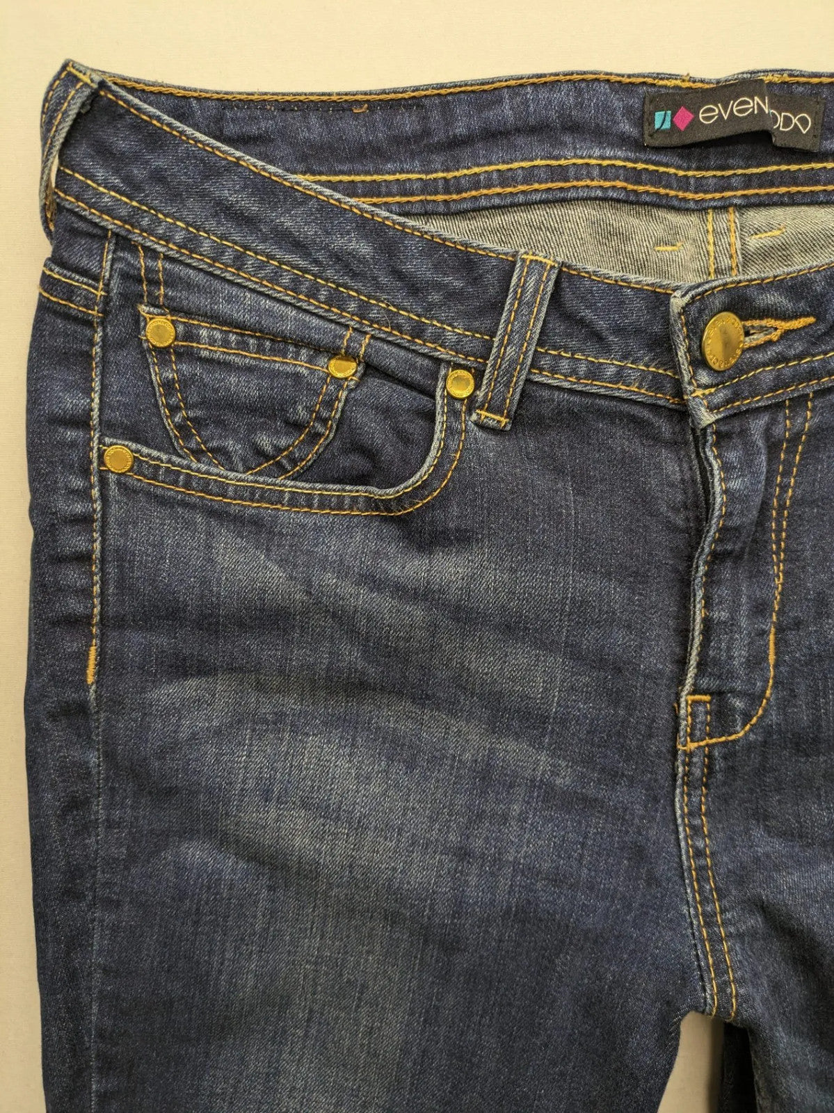 Even & Odd blue skinny jeans with five-pocket design and stretch denim material.