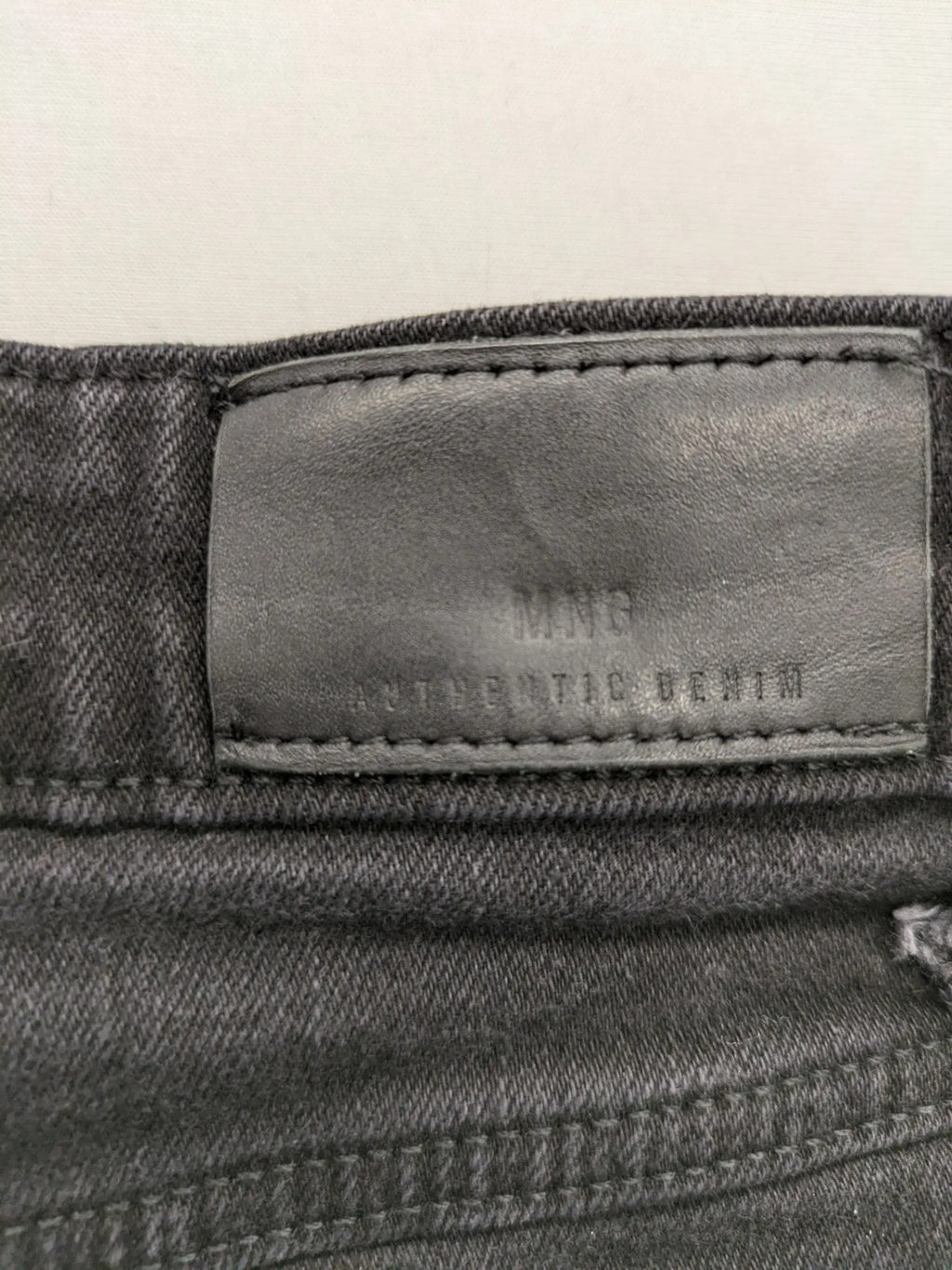 MNG grey straight jeans high waist 5-pocket design authentic denim.