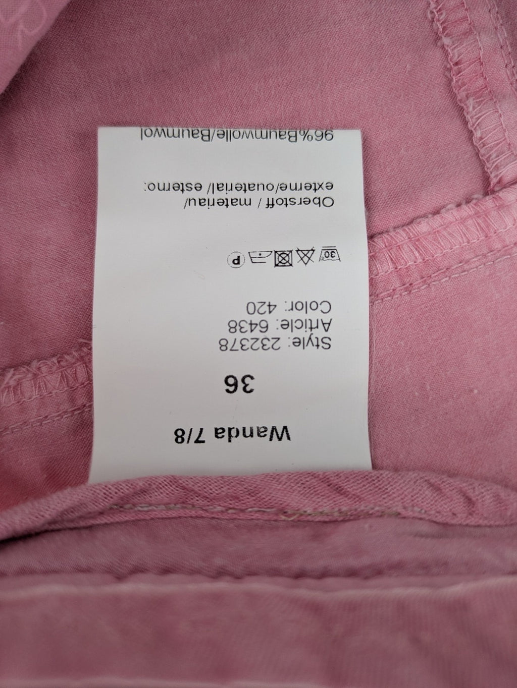 Raffaello Rossi pink pants 7/8 length with classic zip fly and soft stretch cotton.