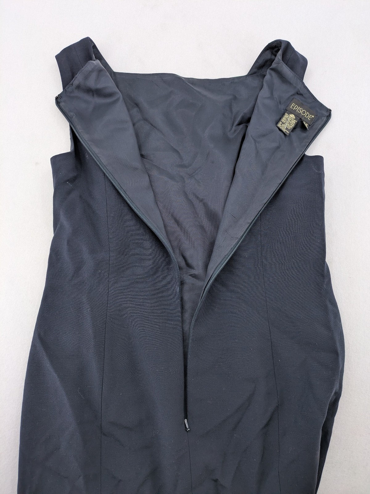 Reine Schurwolle navy dress sleeveless with square neckline, made from 100% virgin wool.