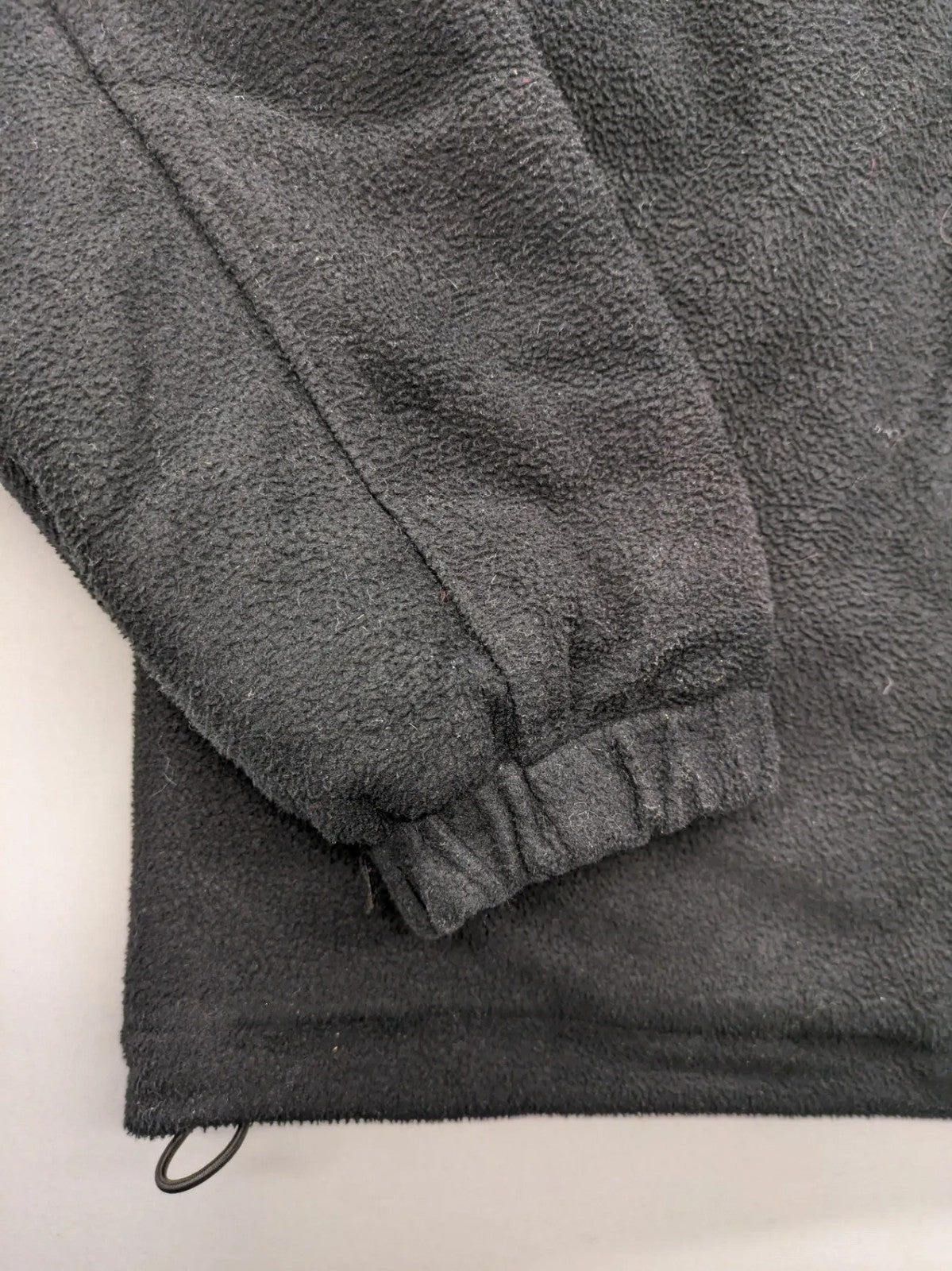New Feeling black outdoor jacket XXL, fleece material, zip closure, side pockets, waterproof.