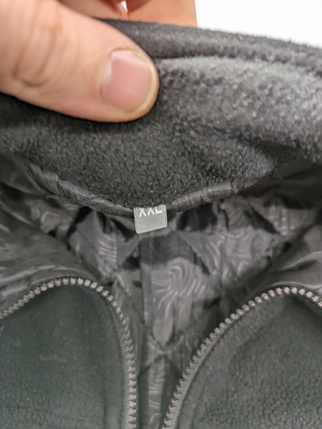 New Feeling black outdoor jacket XXL, fleece material, zip closure, side pockets, waterproof.
