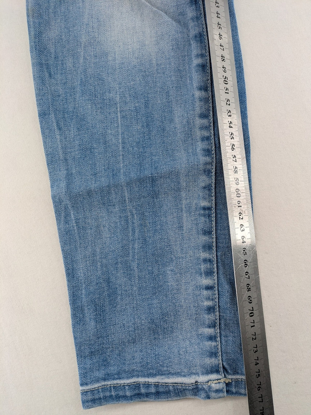 ONLY skinny jeans superlow coral orange pink distressed denim with modern used-look details.