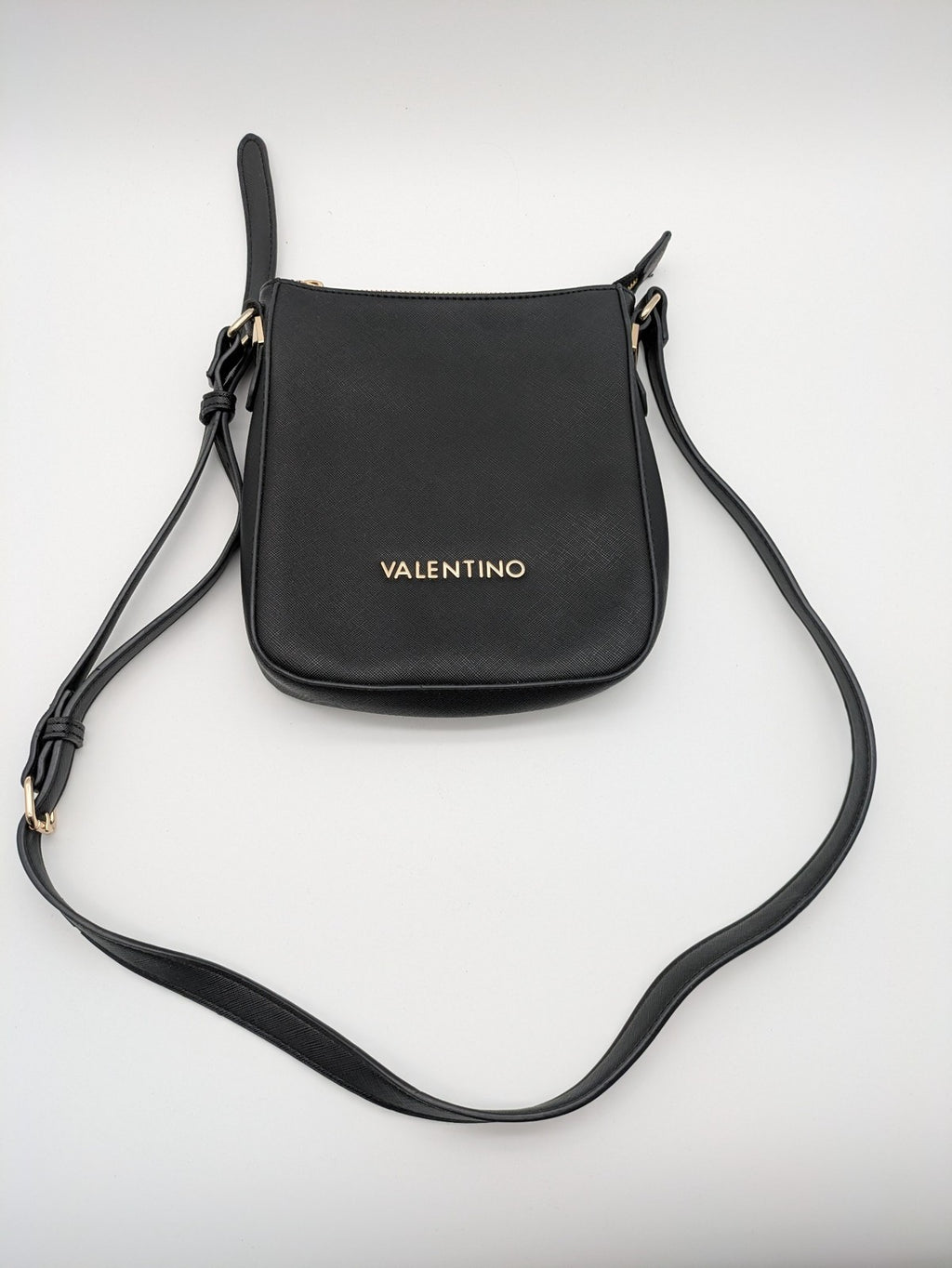 Mario Valentino messenger bag black saffiano texture gold logo hardware