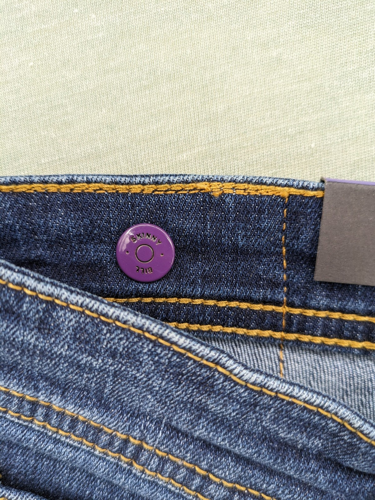 FSBN blue skinny jeans dark wash classic 5-pocket design with button closure