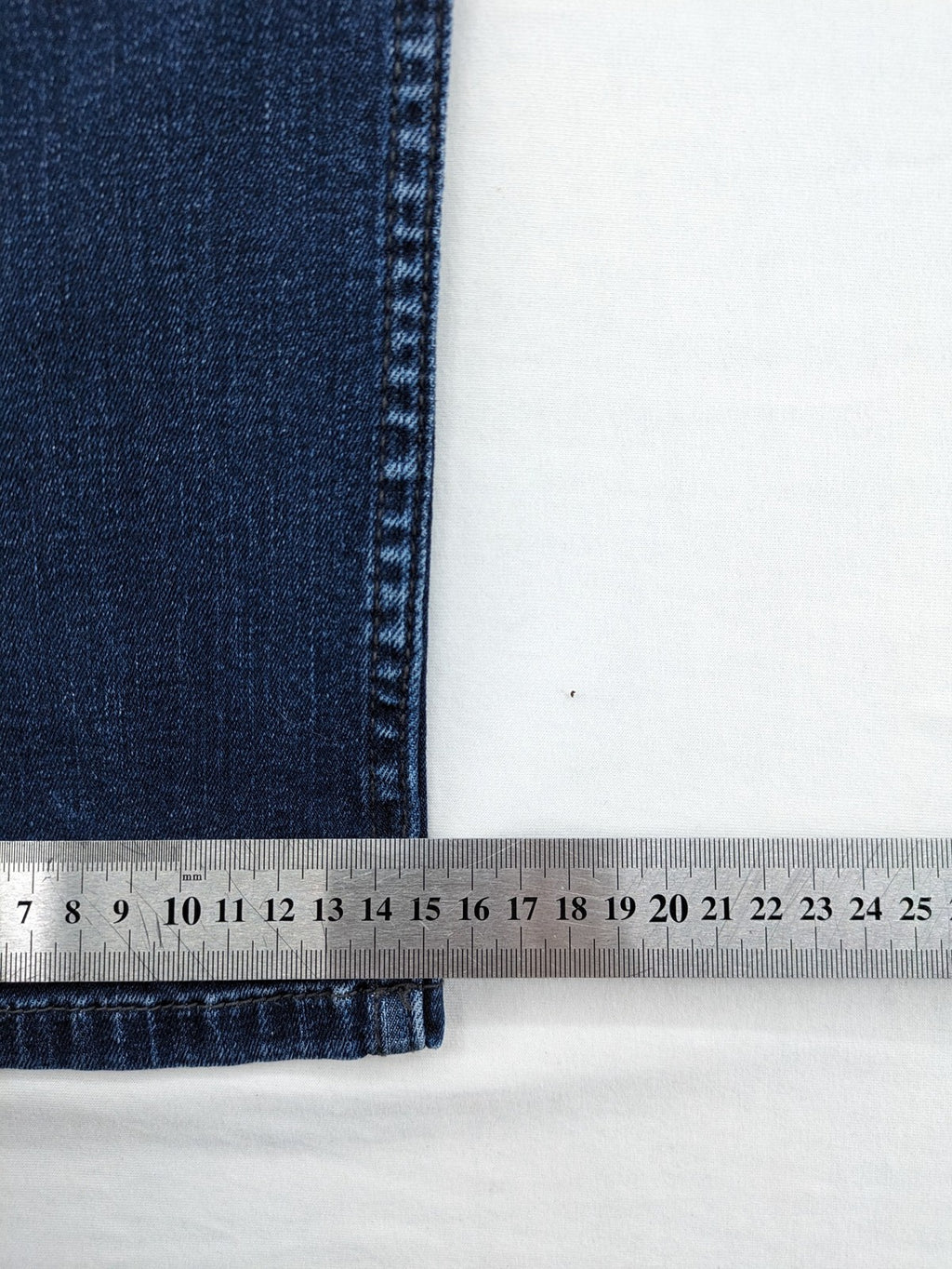 Clockhouse blue skinny fit jeans with stretch material and subtle logo detail.