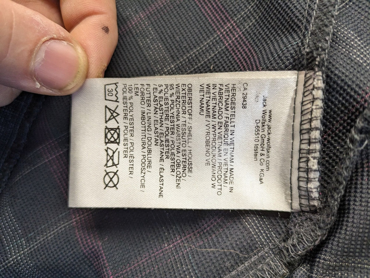 Jack Wolfskin pink softshell jacket grey check pattern, Flex Shield technology, hooded.