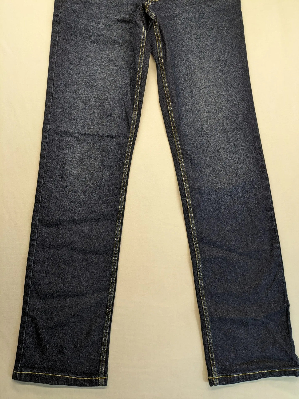 Lidl blue straight jeans classic 5-pocket design, made from organic cotton with stretch.