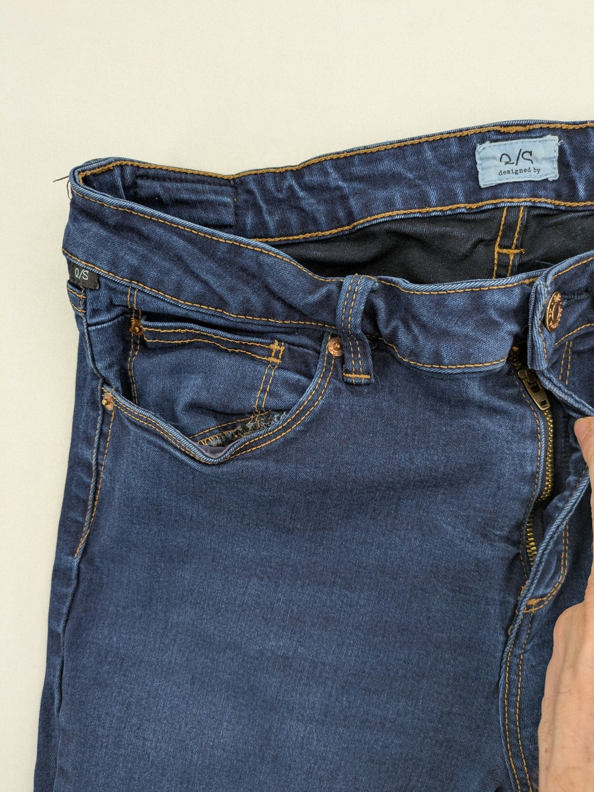 Q/S Designed By blue skinny jeans classic 5-pocket style with zipper and button closure