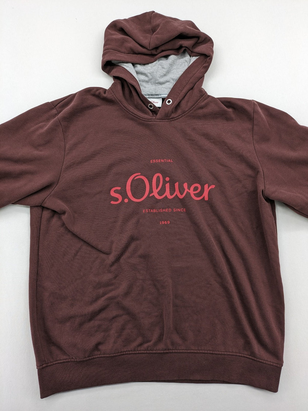 s.Oliver hoodie bordeaux graphic print logo, cotton blend, contrasting grey hood lining