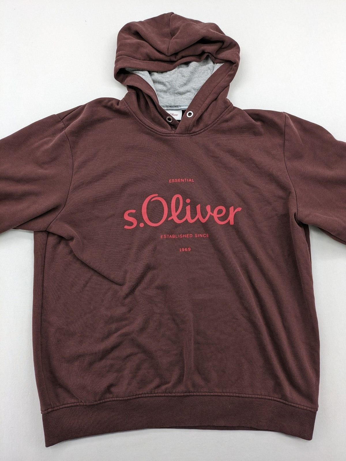 s.Oliver hoodie bordeaux graphic print logo, cotton blend, contrasting grey hood lining
