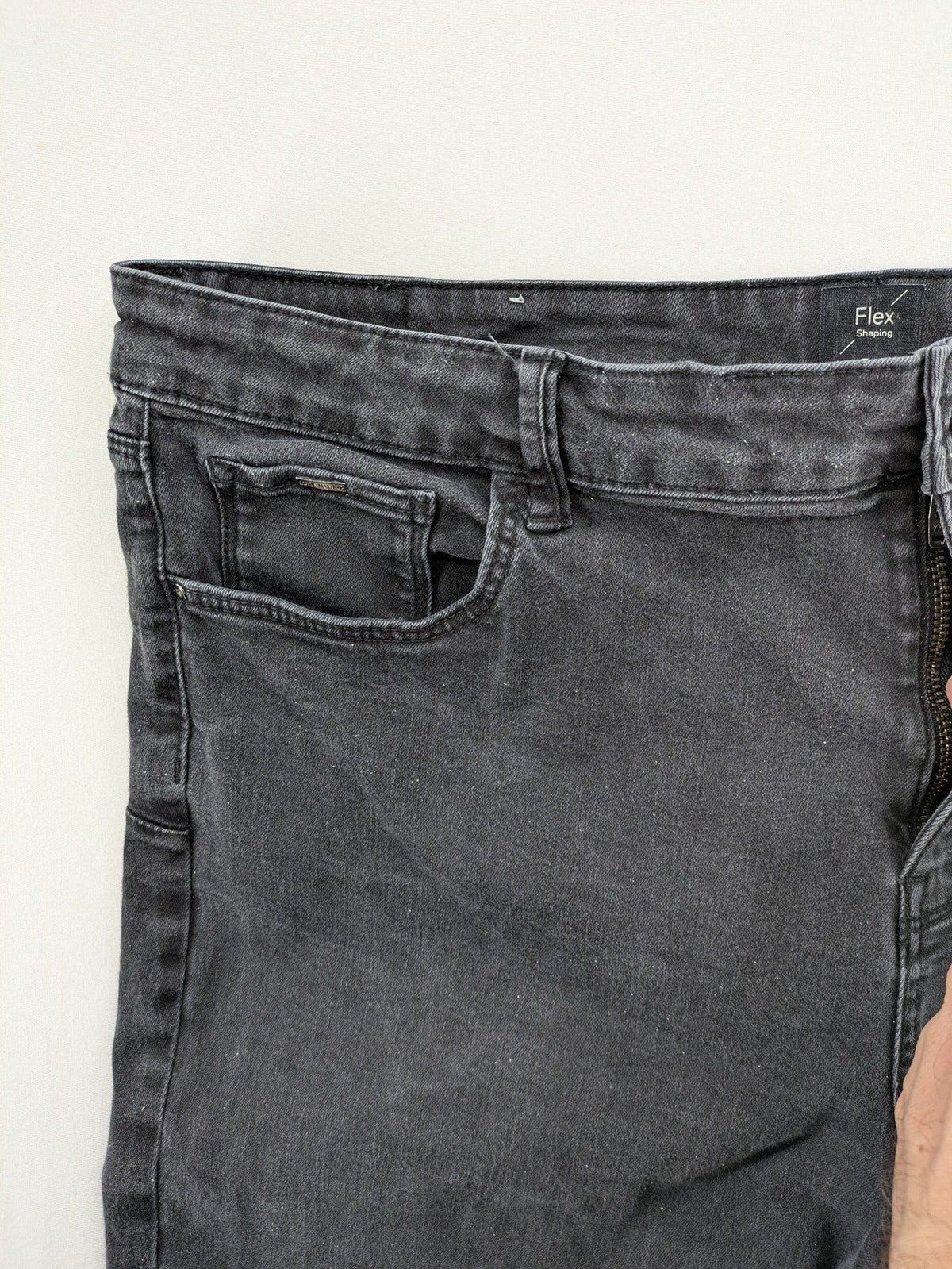 C&A grey straight jeans with Flex Shaping technology and classic 5-pocket design.