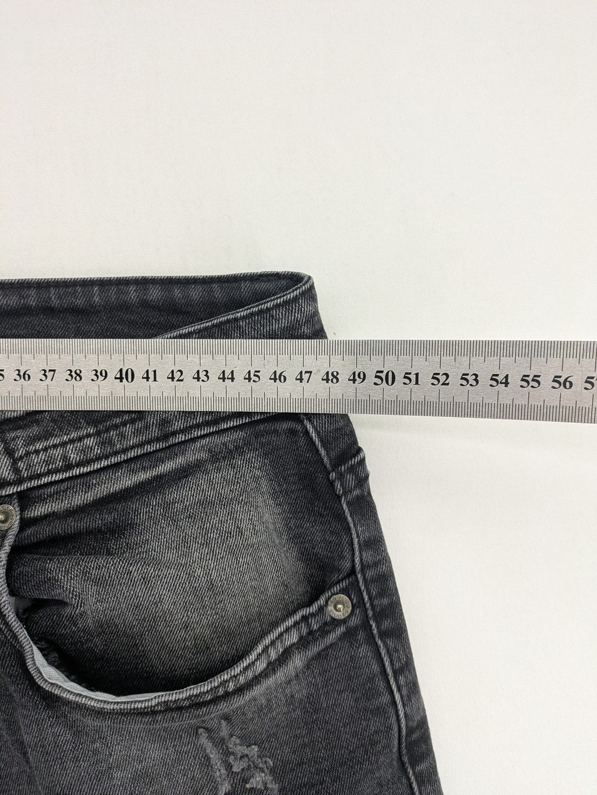 Dsquared2 grey slim jeans distressed finish button fly five-pocket design