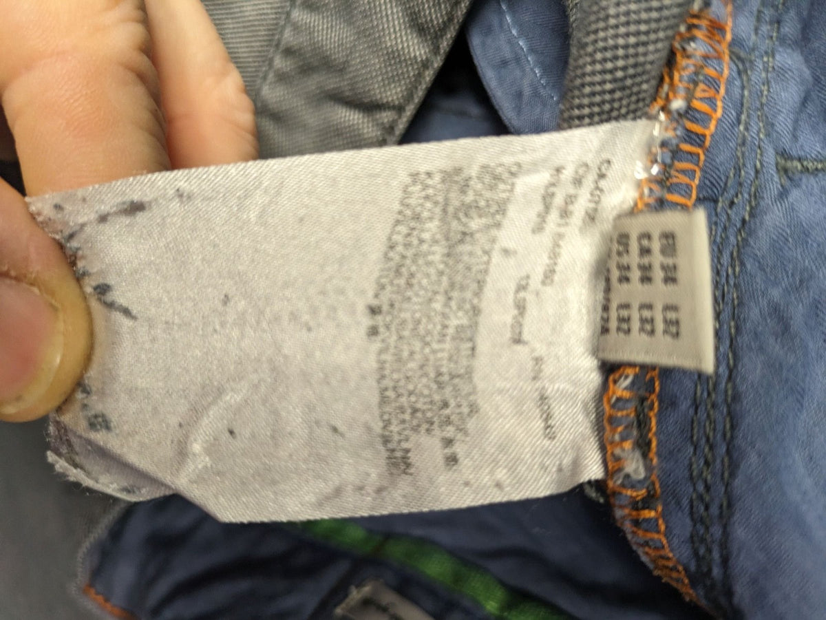 Mexx grey chino pants relaxed slim fit button fly with side pockets.