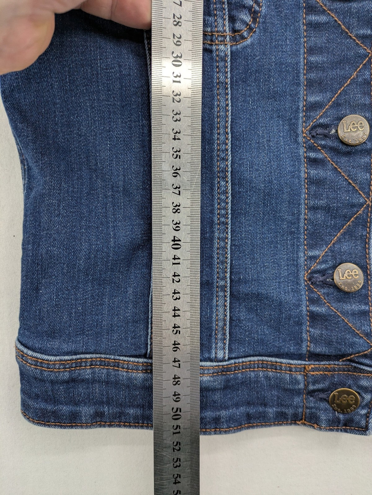 Lee blue denim jacket classic slim fit with button closure and chest pockets