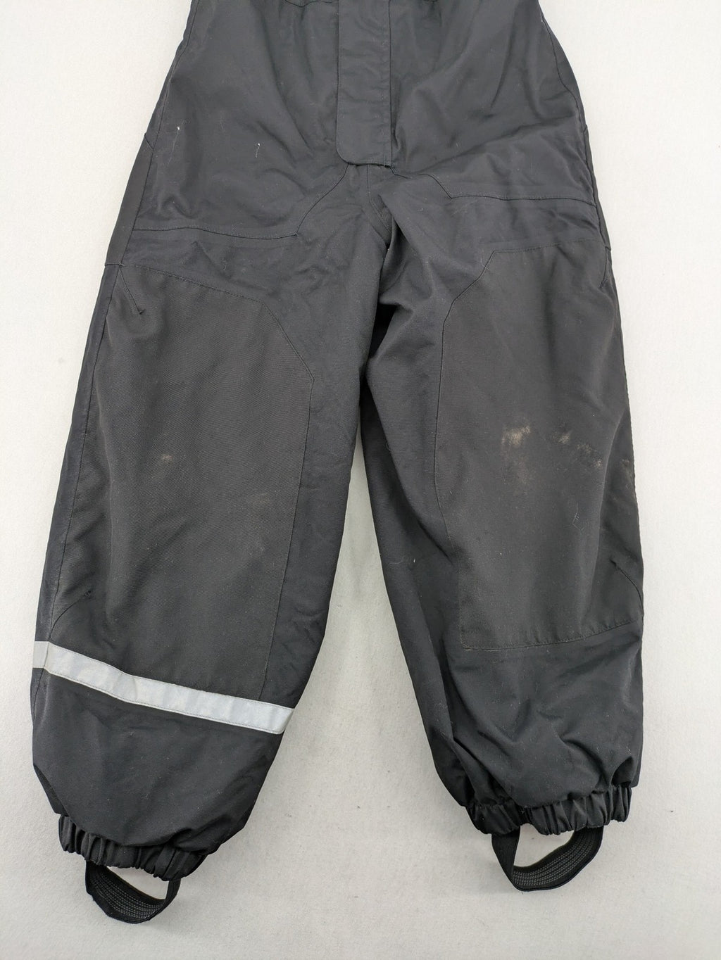 H&M grey snow overalls with adjustable straps and front zipper, durable winter wear.