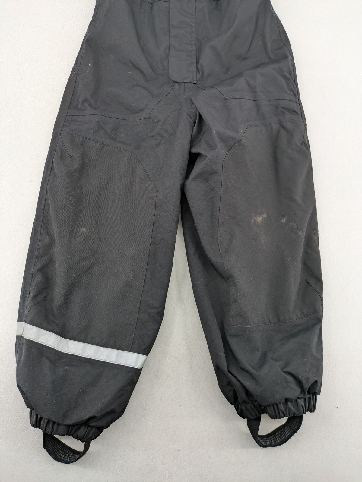 H&M grey snow overalls with adjustable straps and front zipper, durable winter wear.