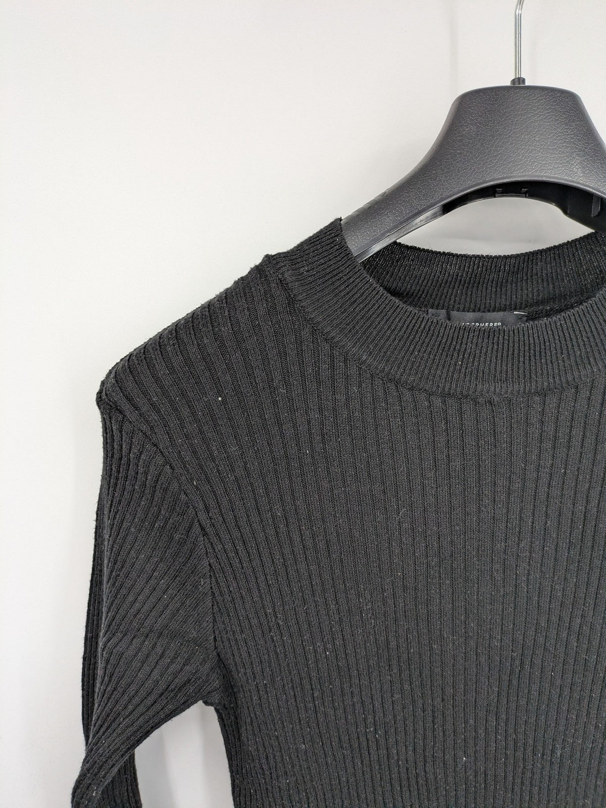 Atmosphere black bodycon midi dress with ribbed texture and long sleeves.