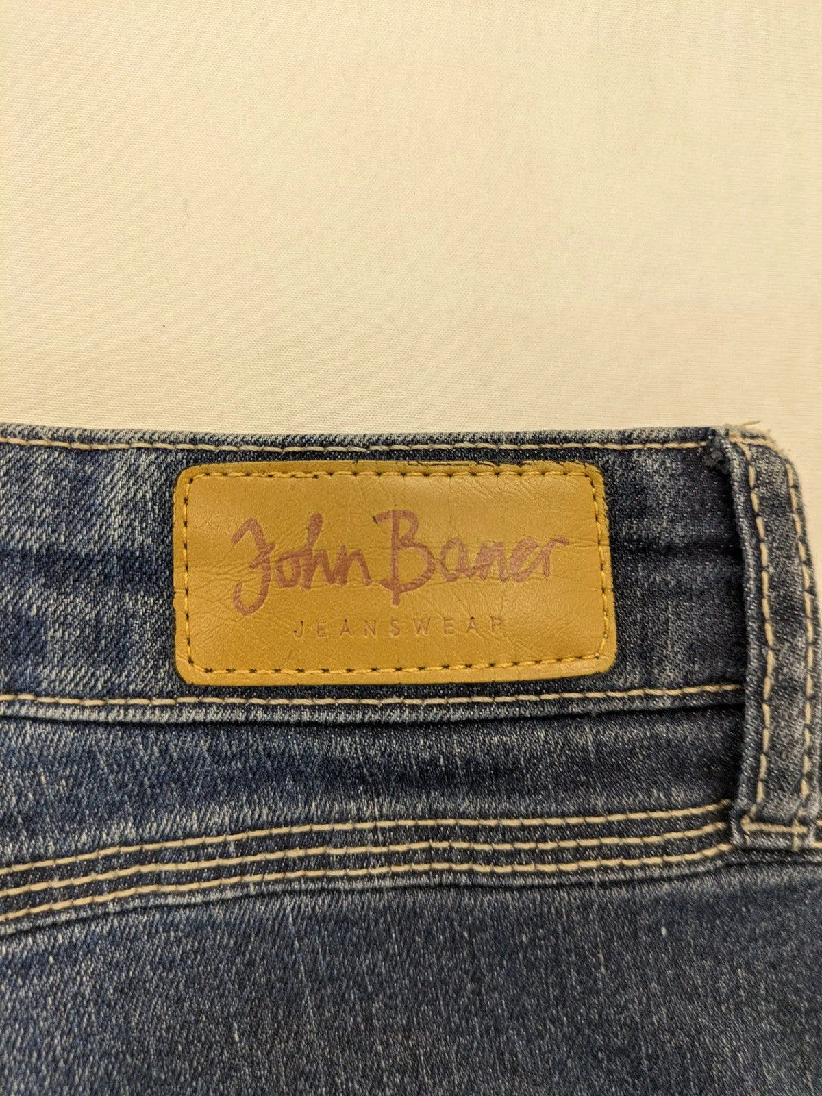 john baner blue straight jeans classic 5-pocket style with zipper and button closure