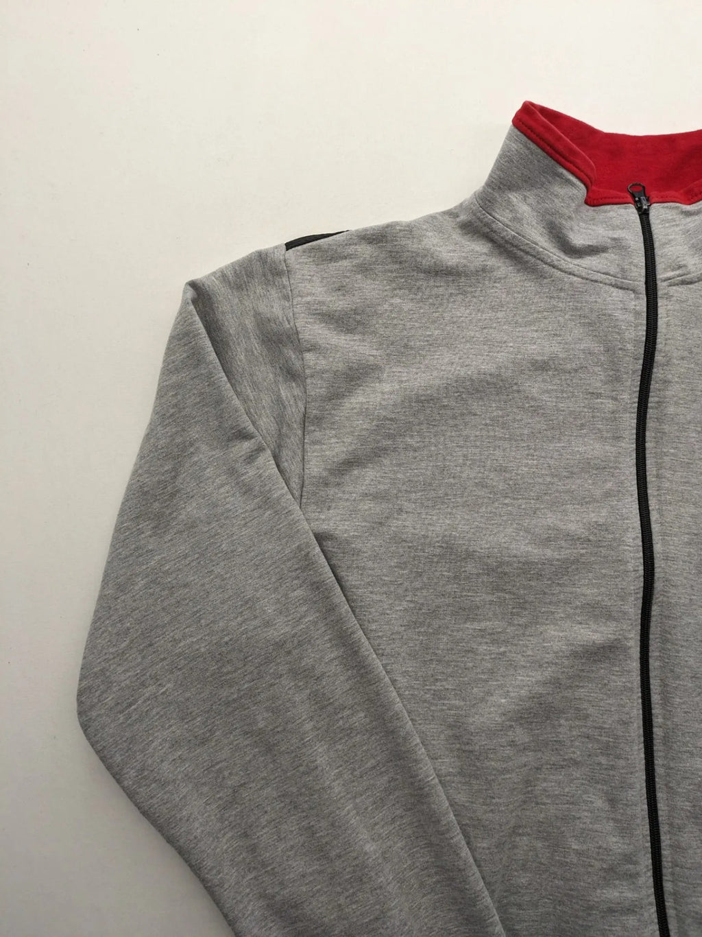 Cramp Sport grey training jacket XXL with red collar and embroidered logo.