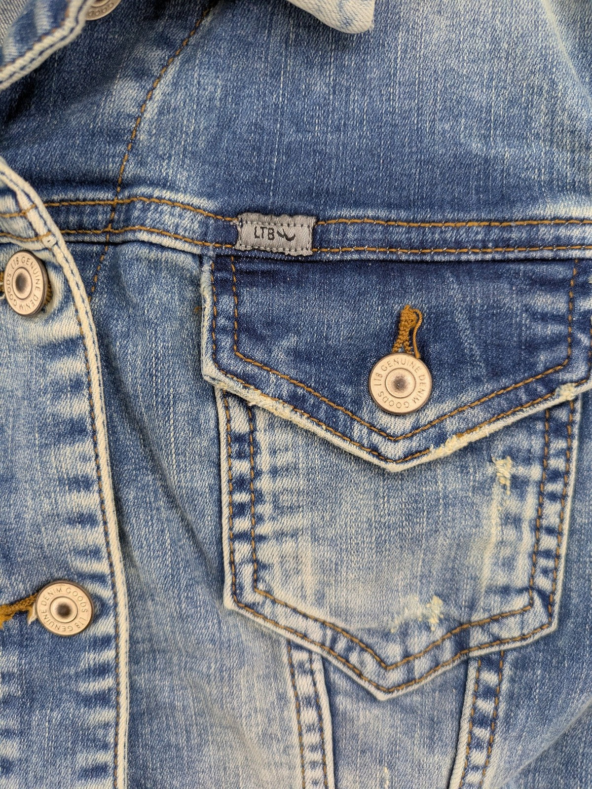 LTB blue denim jacket slim fit used look with button closure and chest pockets