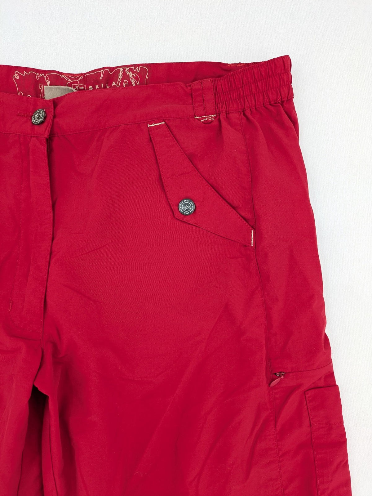 Skila red outdoor capri pants lightweight polyamide with adjustable drawstrings and pockets.