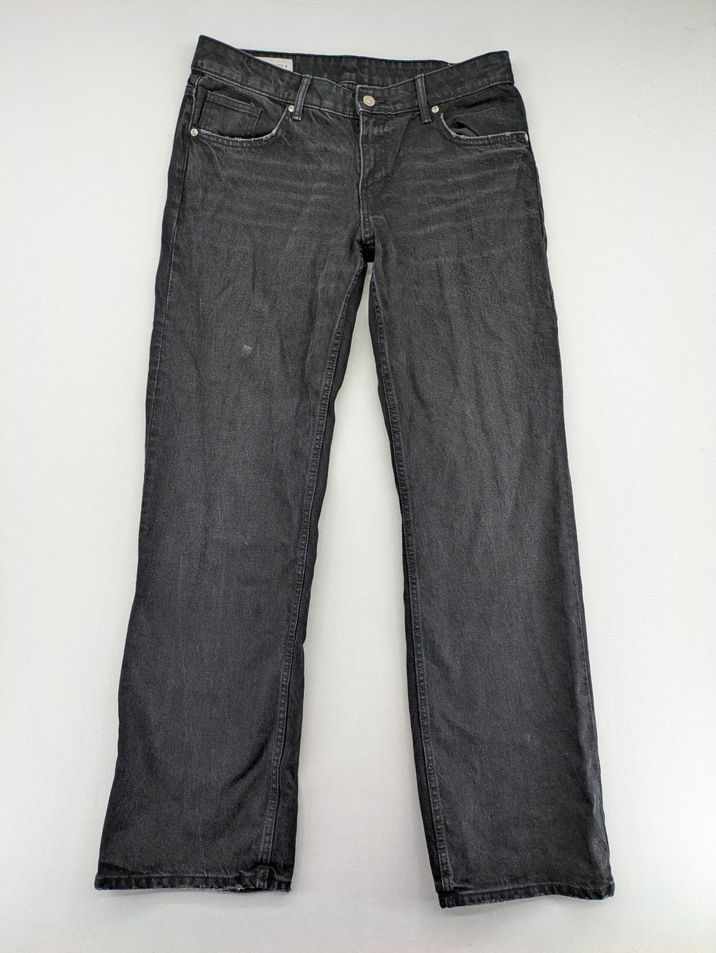 Zara grey straight jeans 5-pocket style with classic button closure and cotton blend material.