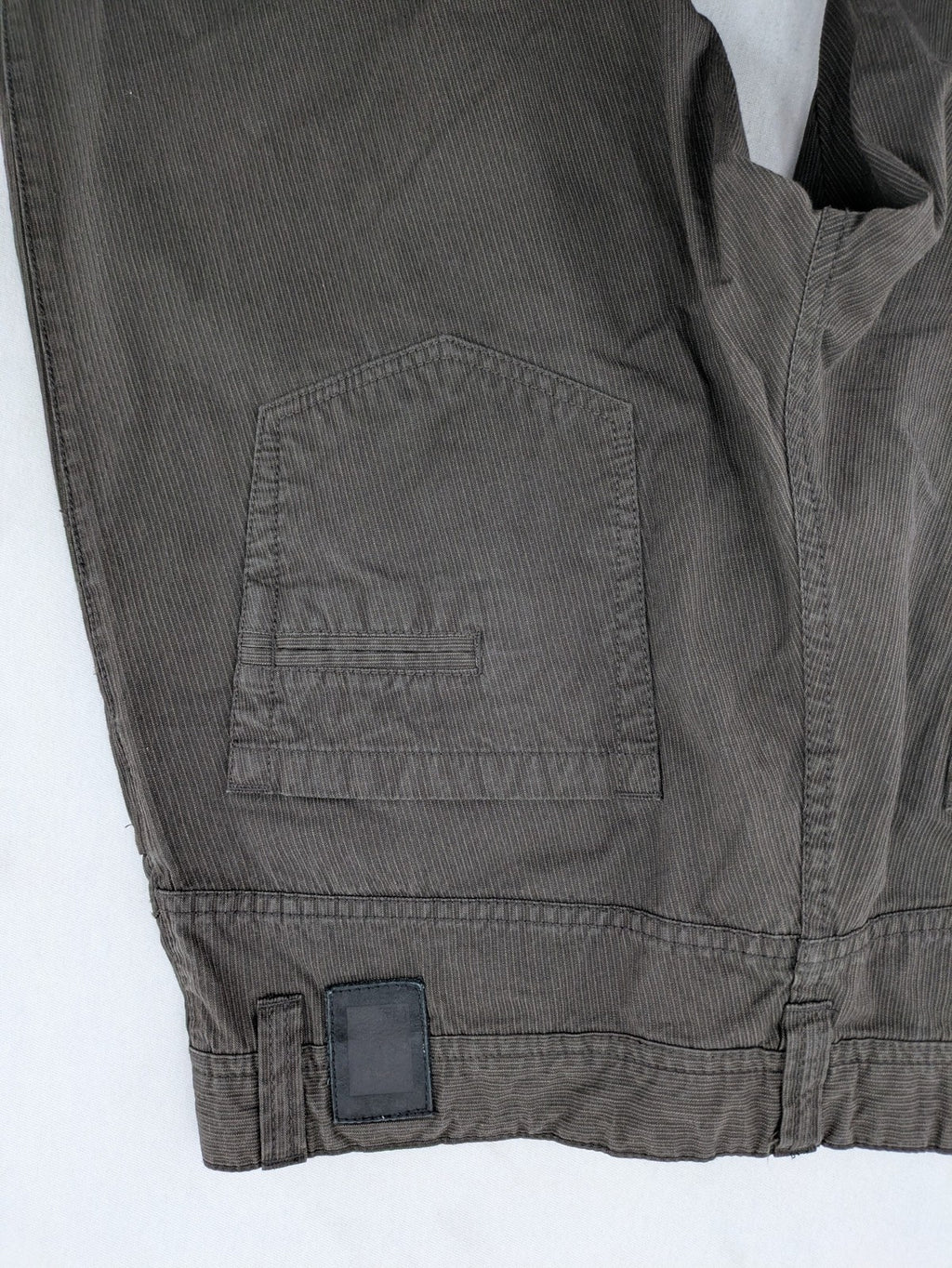 Reserved Co brown straight jeans with fine cord texture and classic 5-pocket design.