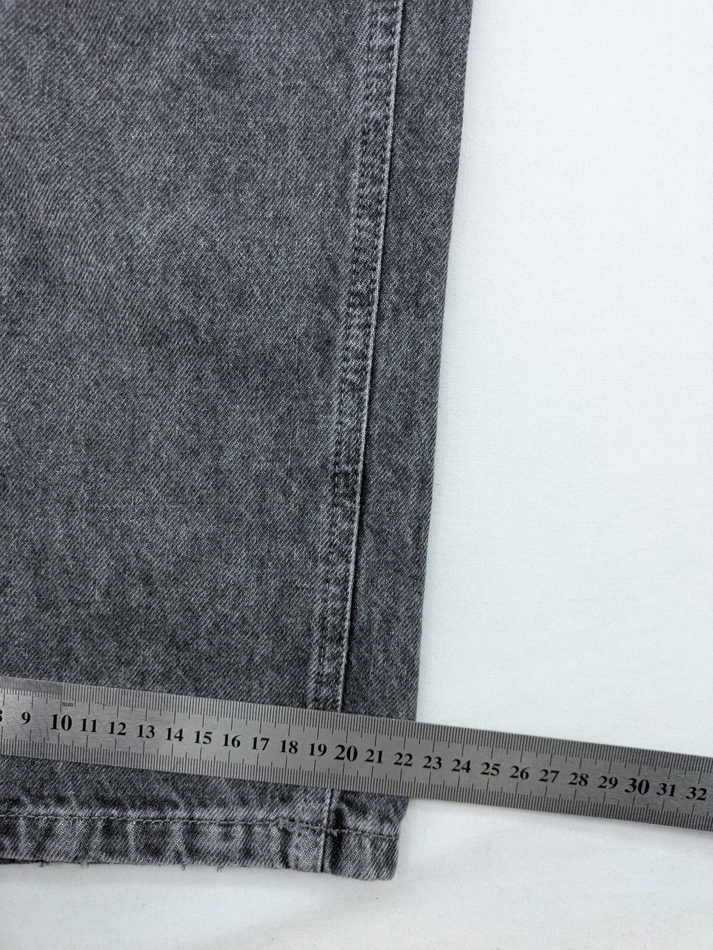 Zarina grey straight jeans high waist with classic 5-pocket design and washed denim texture.