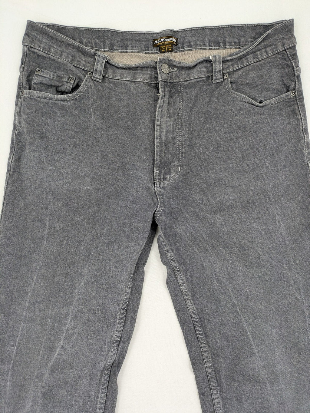 Atlas For Men grey straight jeans 5-pocket design with stretch material for comfort.