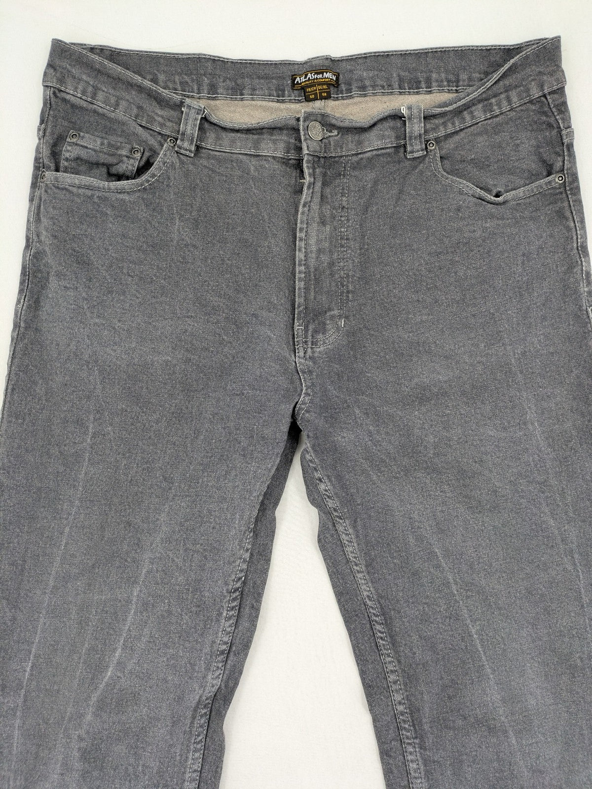 Atlas For Men grey straight jeans 5-pocket design with stretch material for comfort.