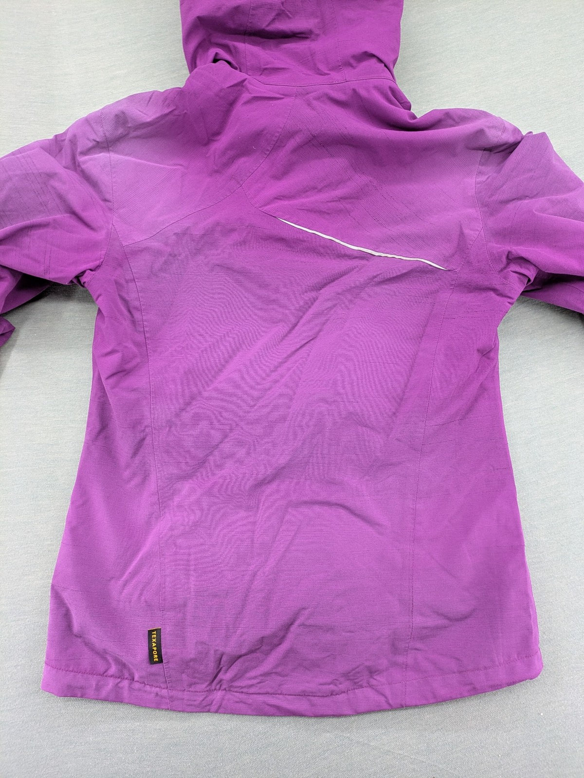 Jack Wolfskin pink purple outdoor jacket with hood, Texapore technology, Microguard insulation.