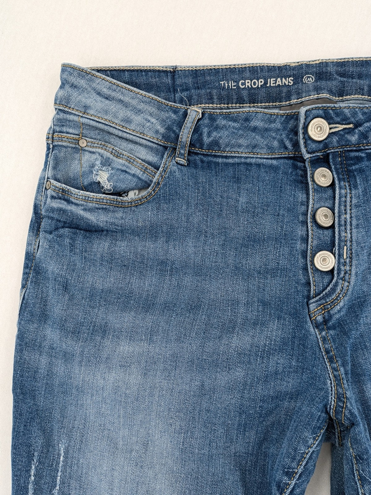 Yessica blue straight jeans distressed details button fly cropped style