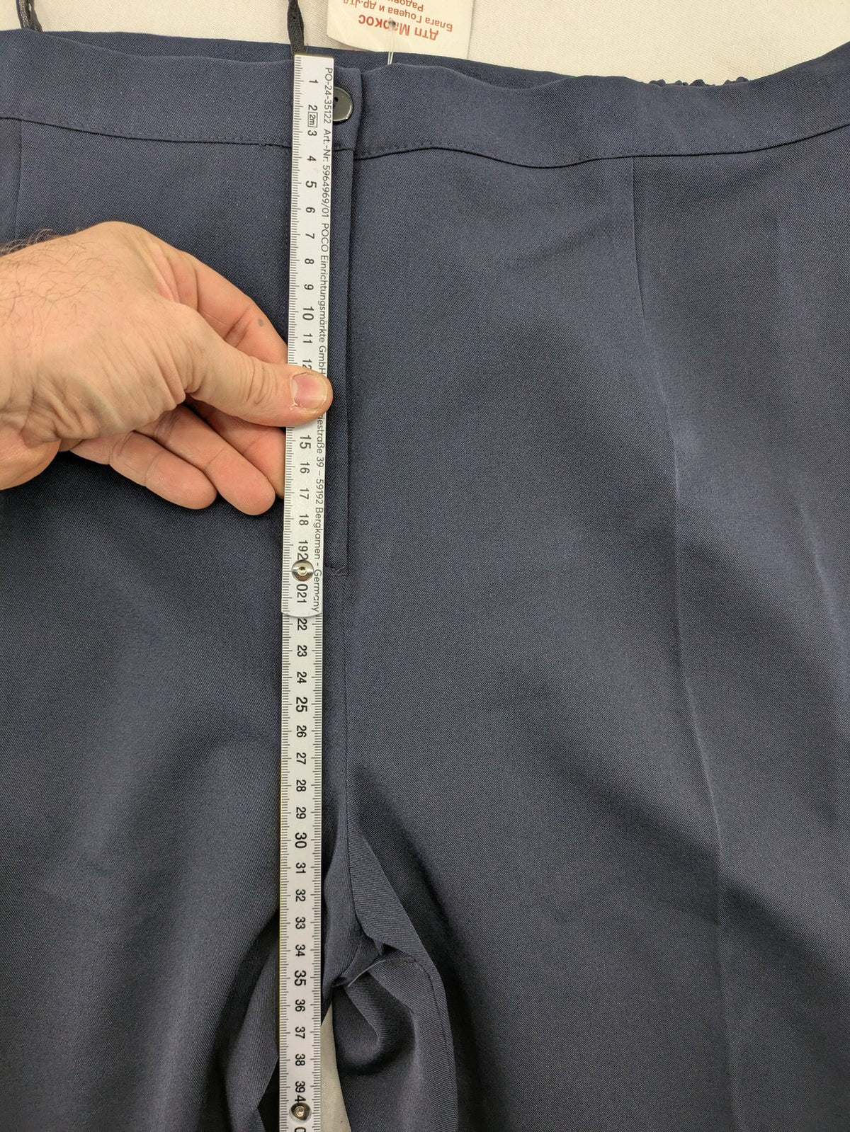 Baumwolle navy motorcycle pants with elastic waistband and classic straight cut design.